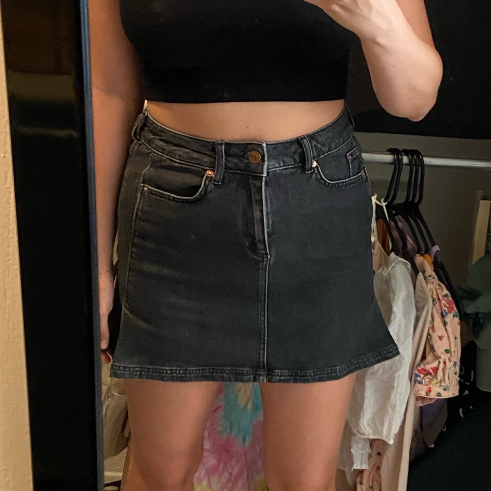 Pilcro Dark Charcoal Wash Denim Five Pocket A-Line Mini Skirt Size 4